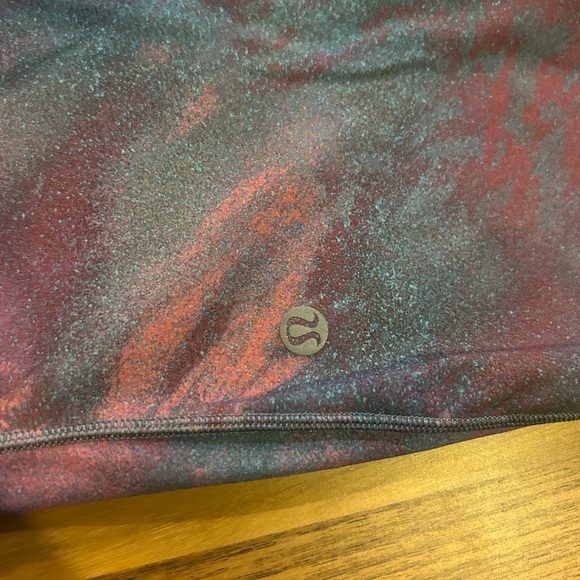 Lululemon Athletica Blue and Pink Leggings - Picture 9 of 11